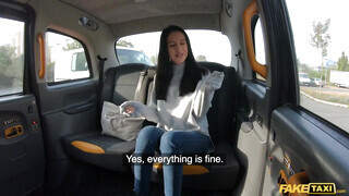 Fake Taxi - Alyssa Bounty hátsó nyílásba reszelve