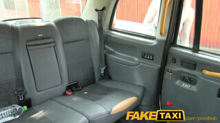 FakeTaxi - tökéletes kannás tini bige