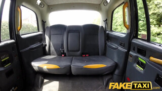 Fake Taxi - Ashleigh Devere a termetes kannás maca