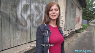 Public Agent - Tiffany Blue a vadító formás fenekű szuka