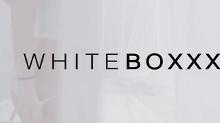 WhiteBoxxx - Nikki Waine és Sasha Rose érdeshármasban szeretkeznek
