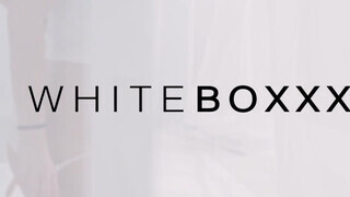 WHITEBOXXX - Nelly Kent és Alissia édeshármasban szeretkeznek
