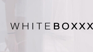 WHITEBOXXX - Liya Silver a bűbájos csöcsös csajszika