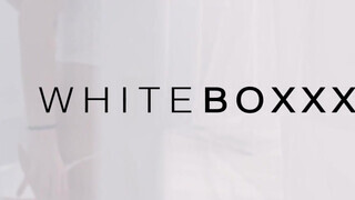 WHITEBOXXX - Adelle Sabelle a csinos francia gádzsi