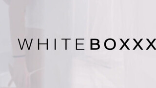 WHITEBOXXX - Monika Benz és Sabrisse kinyalják egymás punciját