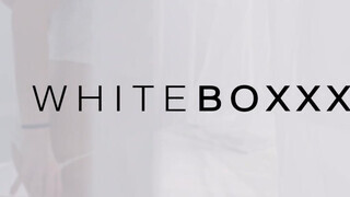 WhiteBoxxx - Cecilia Scott és Vera Wonder édeshármasban kufirconlak