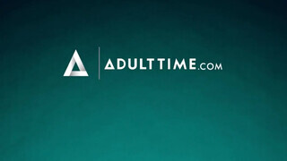 A Természetesen Szép Tini Megdugja A Felforrósodott Mostohaanyját Miután Bebizonyította, Hogy Tud Házimunkát Végezni