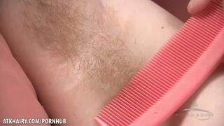 Szőrös tini lyuk cyan combs szőrös kalandjai