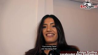 Német geek csávó megdugja a forró brazil milf-et randin